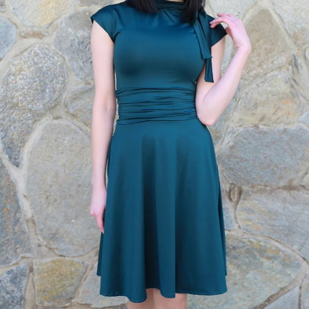 Retrolicious 4092 Bombshell Dress in Spruce Green